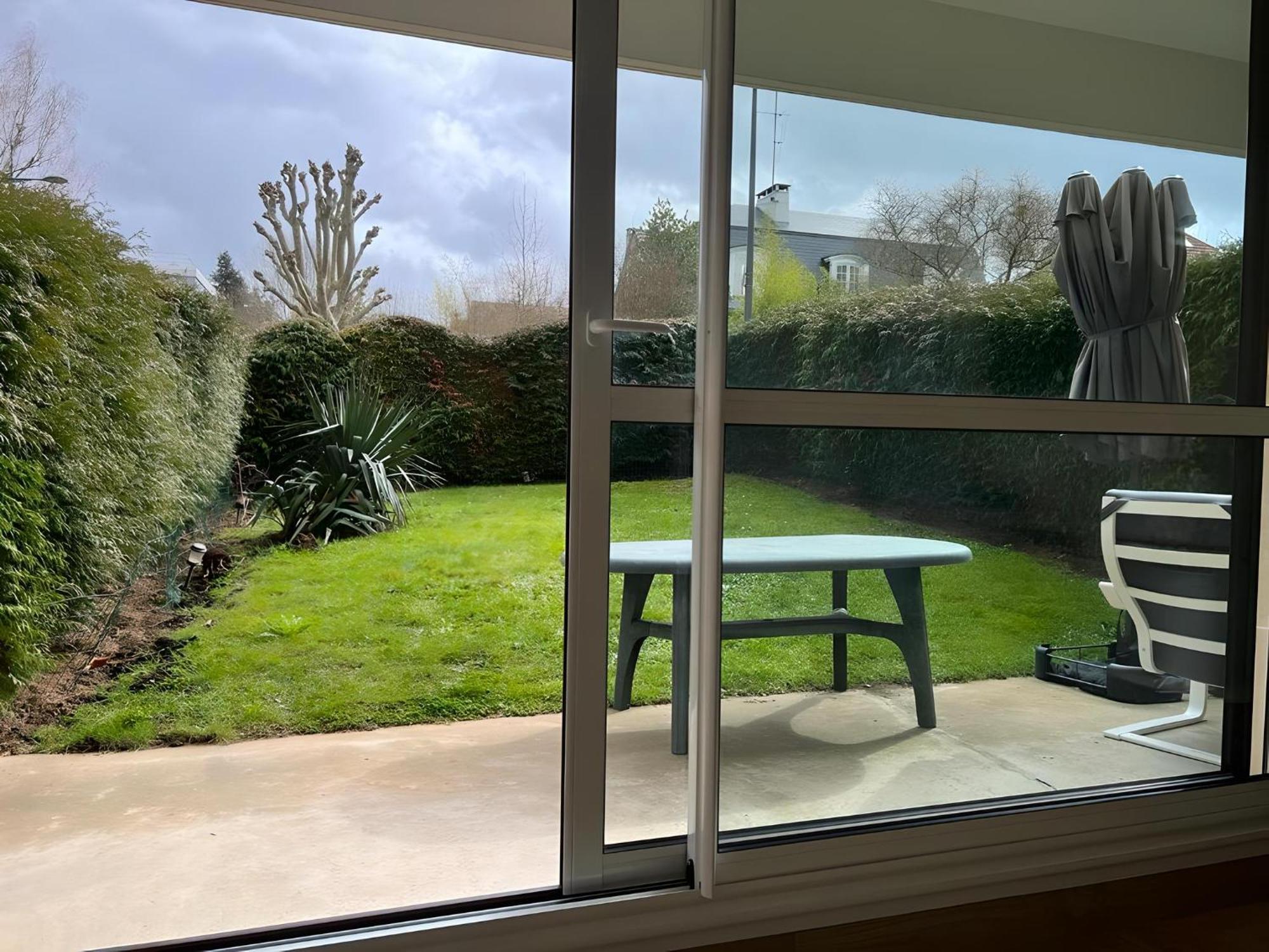 Appartement Avec Jardin Prive - 2 A 4 Voyageur Chaville Exteriér fotografie