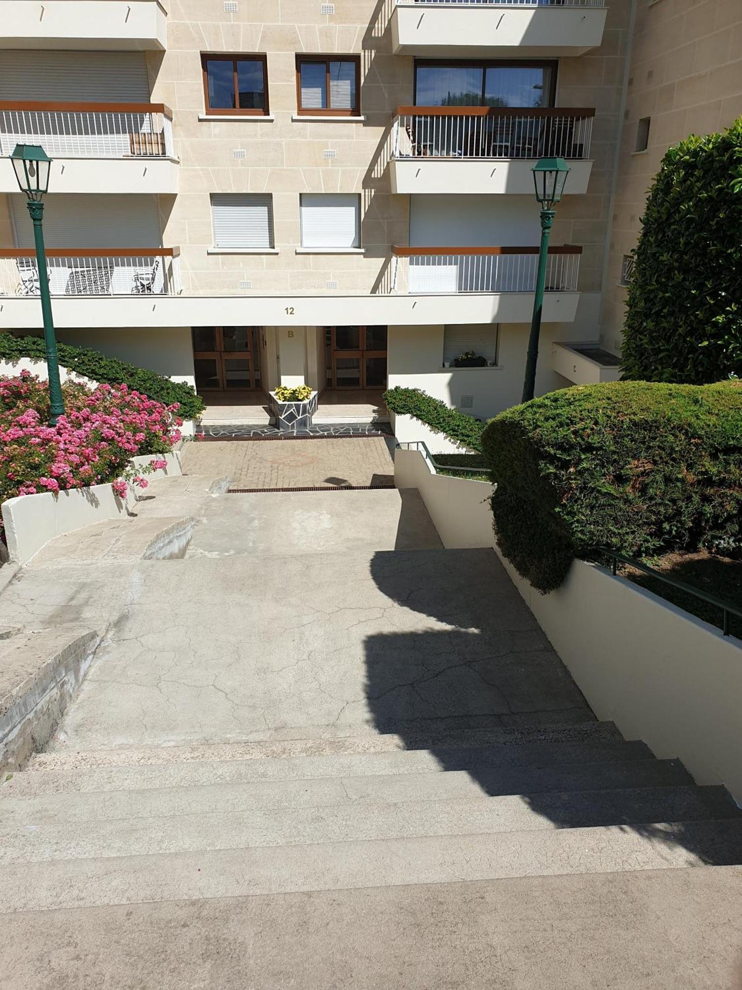 Appartement Avec Jardin Prive - 2 A 4 Voyageur Chaville Exteriér fotografie